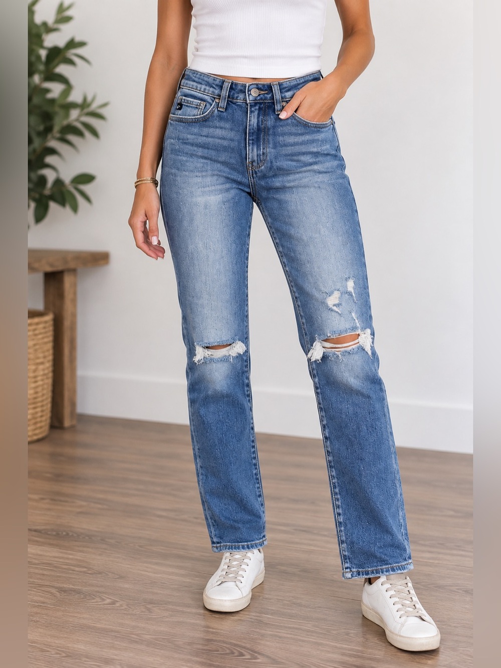 KanCan High Rise Distressed Straight Leg Jeans Size 3/25